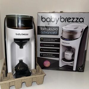 NIB Baby Brezza Formula Pro Advanced